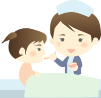 看護師(看護婦)が女の子に離乳食を食べさせる-医療